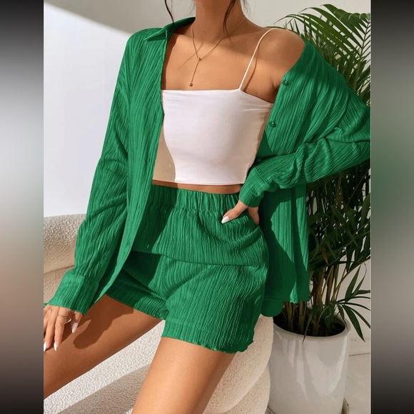 Green / cream / black 2 piece matching set Long sleeve Button Shirt & Shorts - Picture 5 of 12